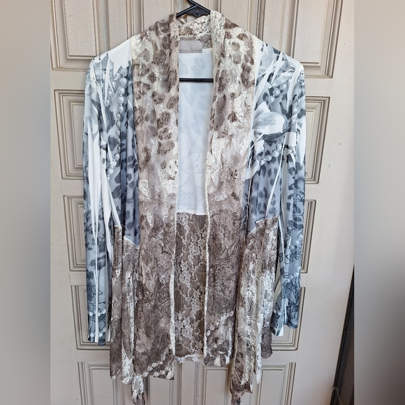 Cover Charge Kimono Top SzL Lace Inserts/Gray Animal Print Long Sleeves Open - Picture 1 of 8